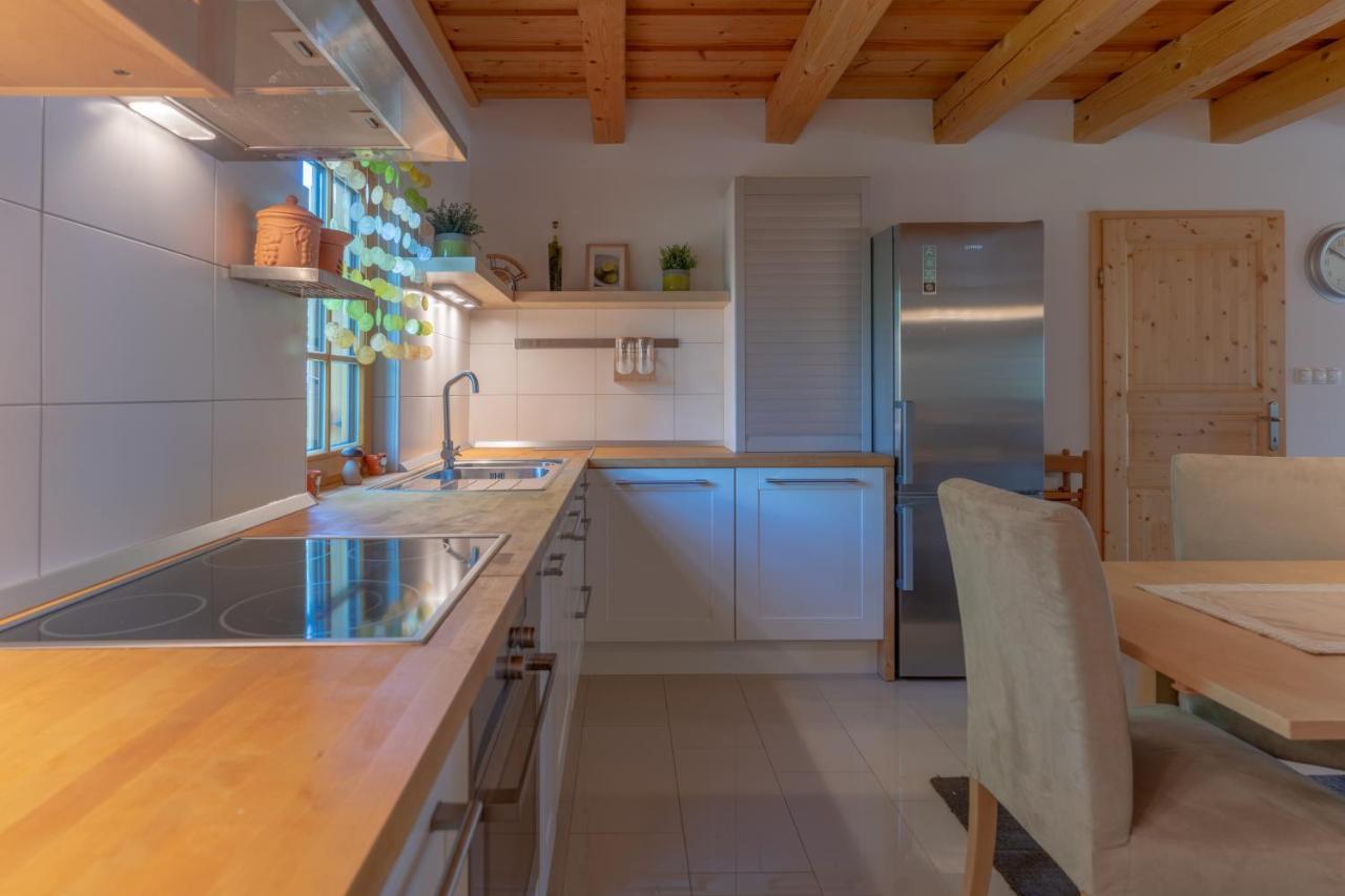 Chalet Haloze Pristava Exterior photo
